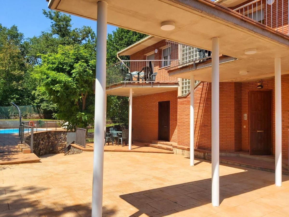 Apartamentos La Francesa Santa Pau Zewnętrze zdjęcie