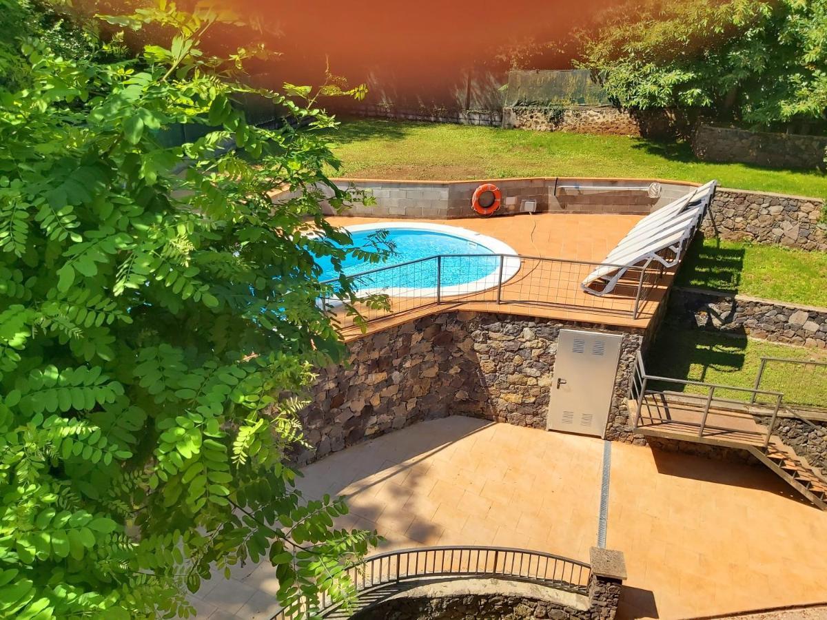 Apartamentos La Francesa Santa Pau Zewnętrze zdjęcie