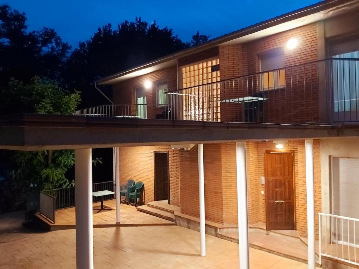 Apartamentos La Francesa Santa Pau Zewnętrze zdjęcie