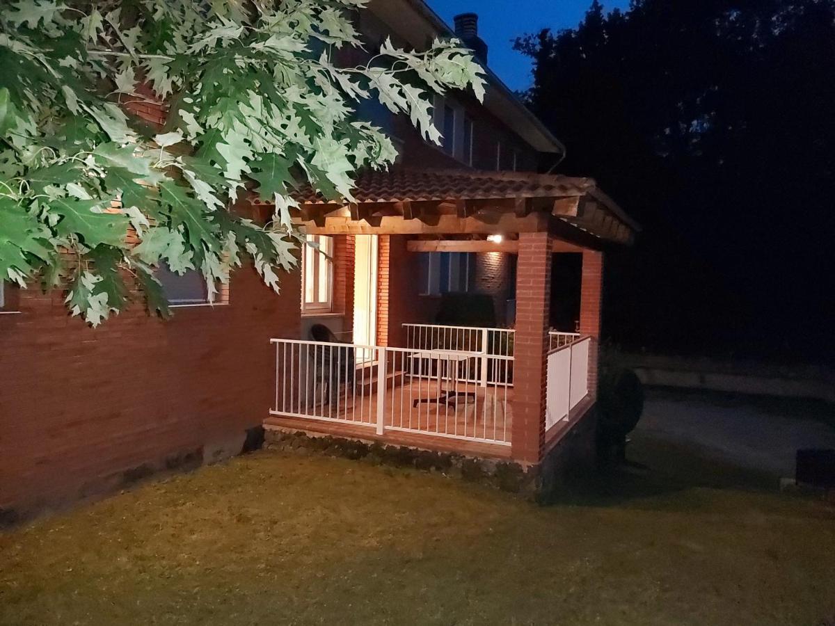 Apartamentos La Francesa Santa Pau Zewnętrze zdjęcie