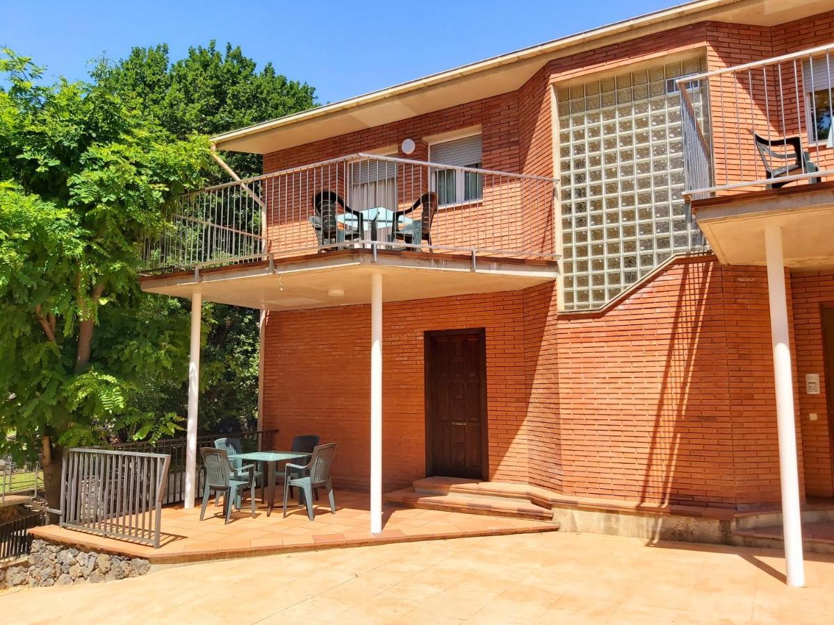 Apartamentos La Francesa Santa Pau Zewnętrze zdjęcie