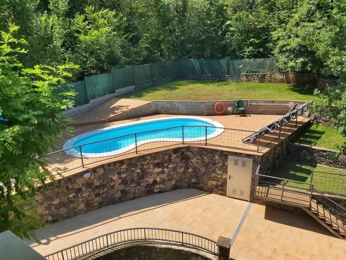 Apartamentos La Francesa Santa Pau Zewnętrze zdjęcie